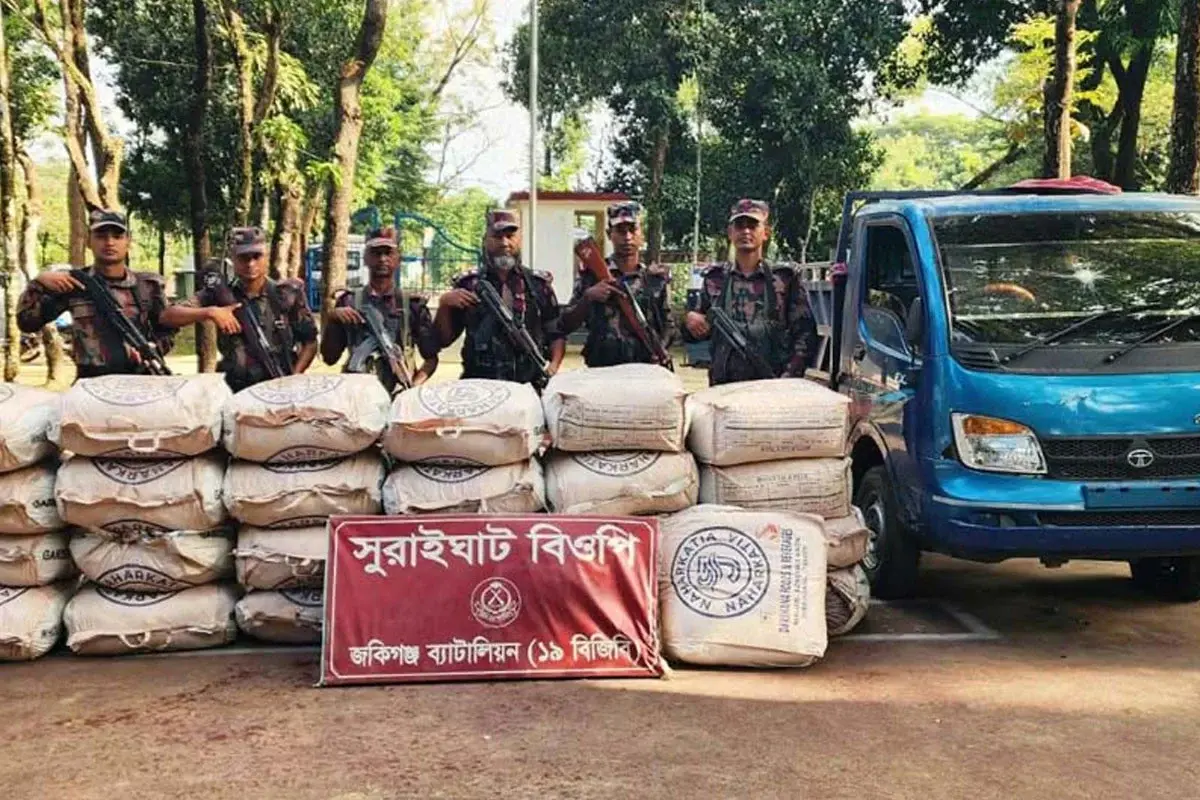 সিলেট সীমান্তে পৃথক অভিযান : বিপুল পরিমানে ভারতীয় পণ্য জব্দ