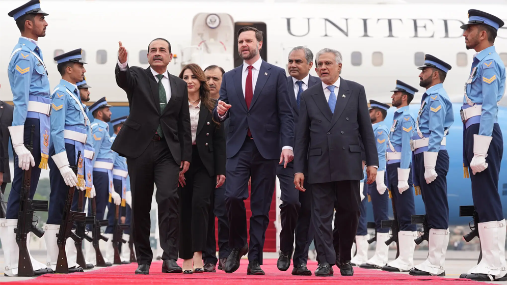 যুদ্ধবিরতি আলোচনা : ইরান ও  যুক্তরাষ্ট্রের প্রতিনিধি দল পাকিস্তানে