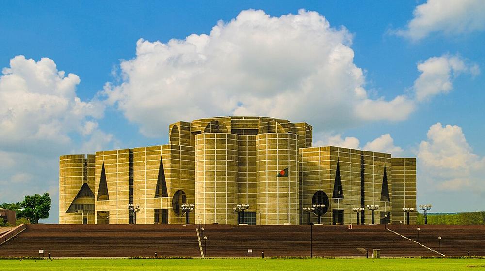 ৮টি  অধ্যাদেশকে আইনে পরিণত করতে জাতীয় সংসদে বিল আকারে পাস